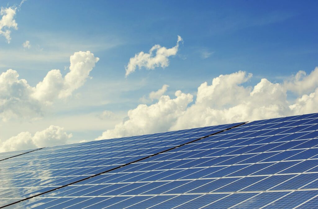 Energia Solar no Brasil 2024: Oportunidades e Desafios 5 article 003 Tendencias do mercado de energia solar Brasil 2024 1