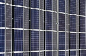 An image illustrating Avaliar o Valor de Usinas Fotovoltaicas: Um Guia Abrangente
